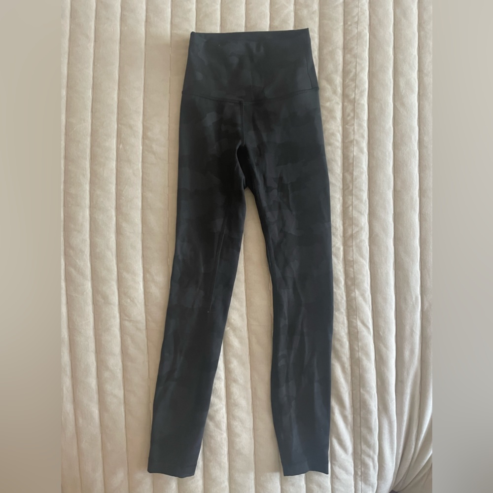 Lululemon align leggings Camo size 2 inseam 25” GREAT CONDITION
